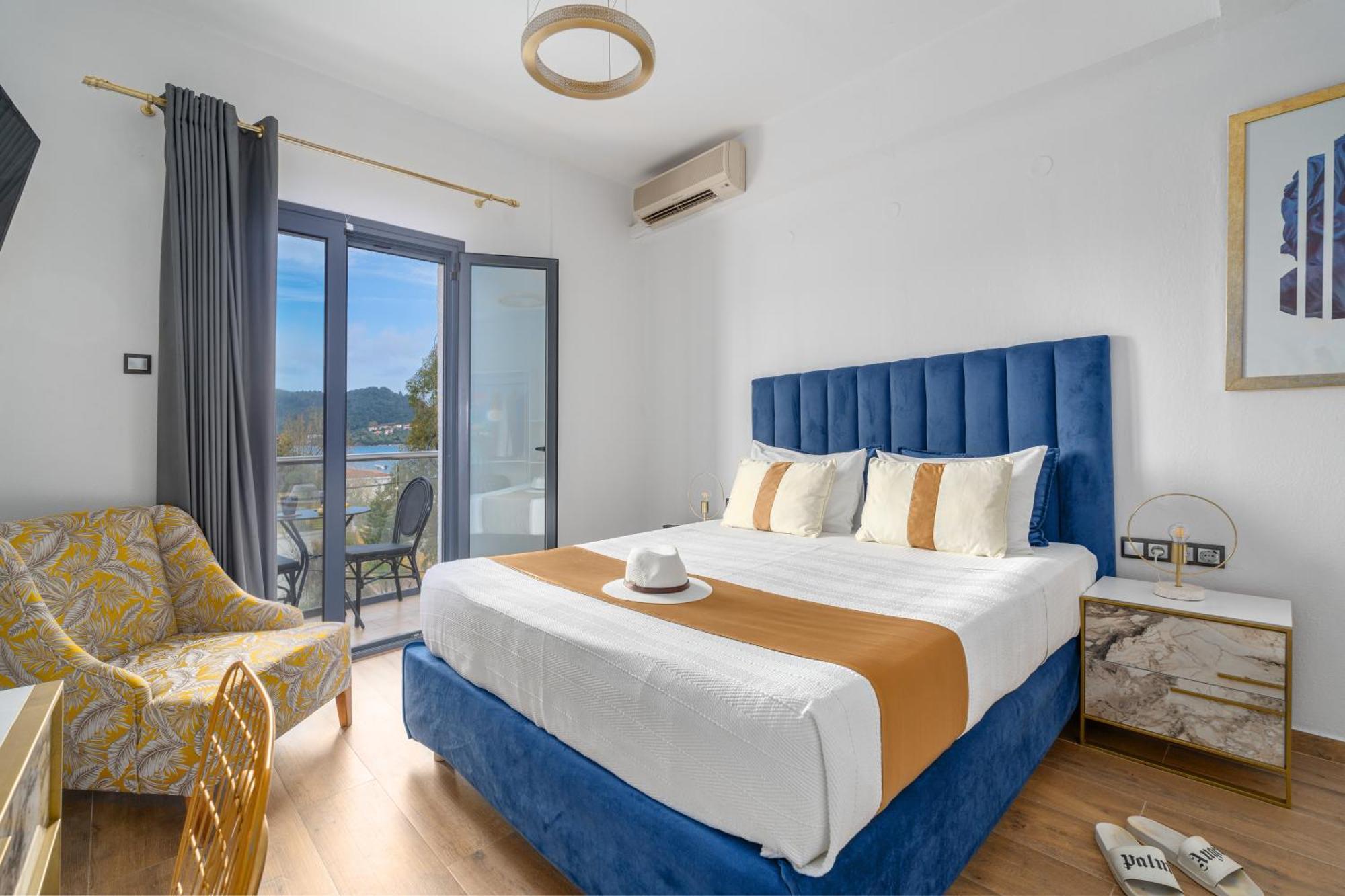 Mr P. Boutique Residence Skiathos Town Exterior photo