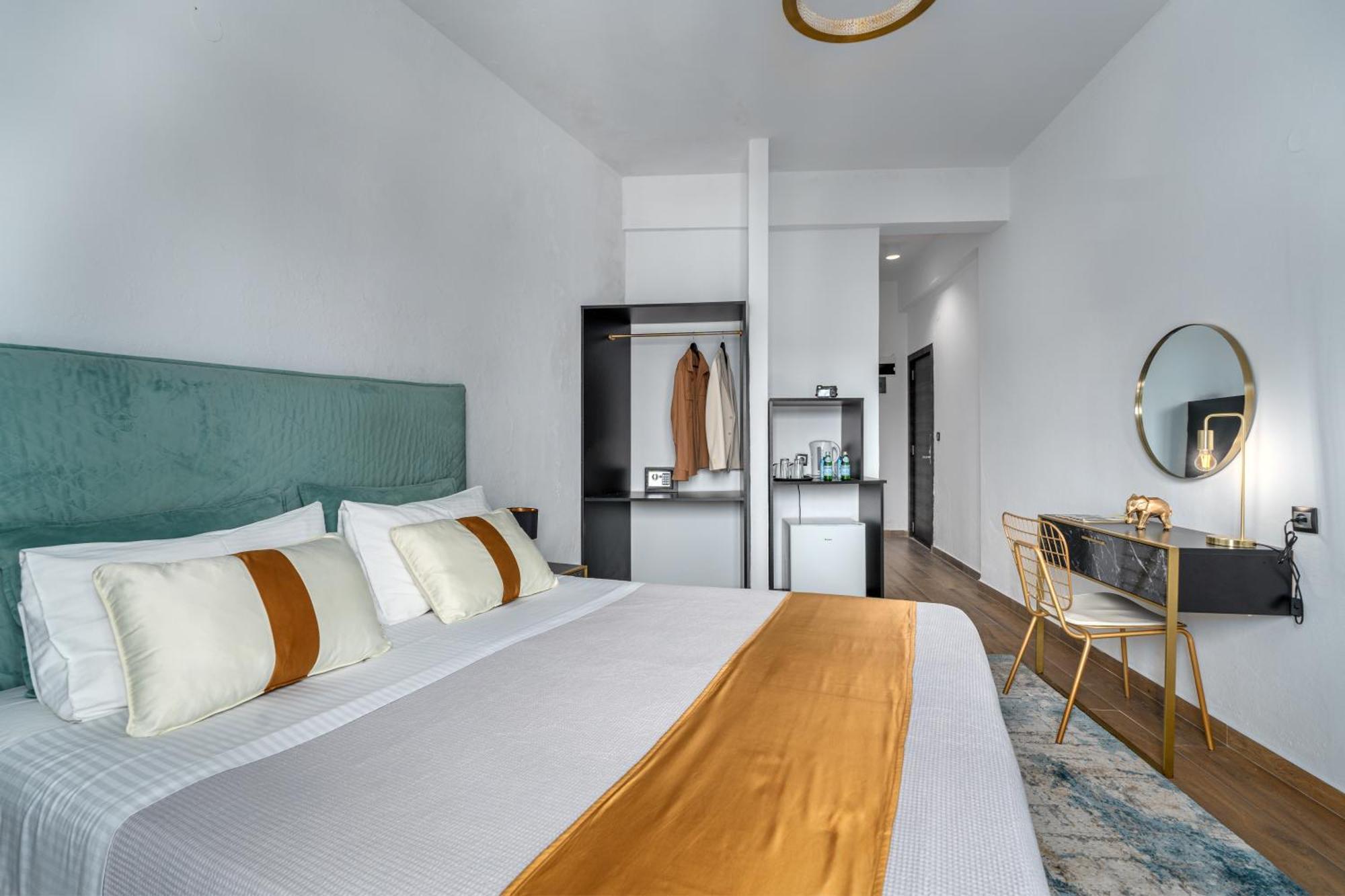 Mr P. Boutique Residence Skiathos Town Exterior photo