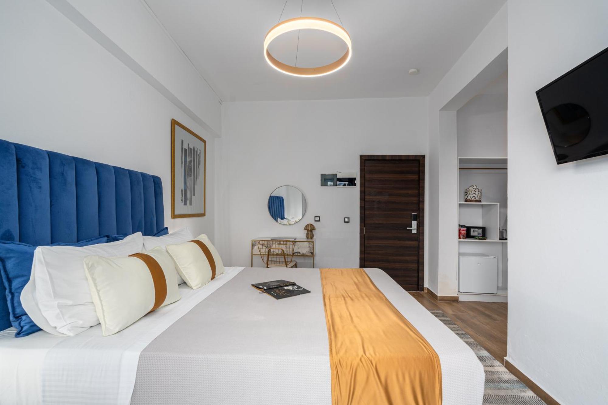 Mr P. Boutique Residence Skiathos Town Exterior photo